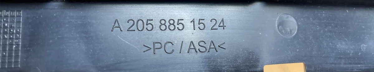 Mercedes C-W205 takapuskurin alaosa image 3