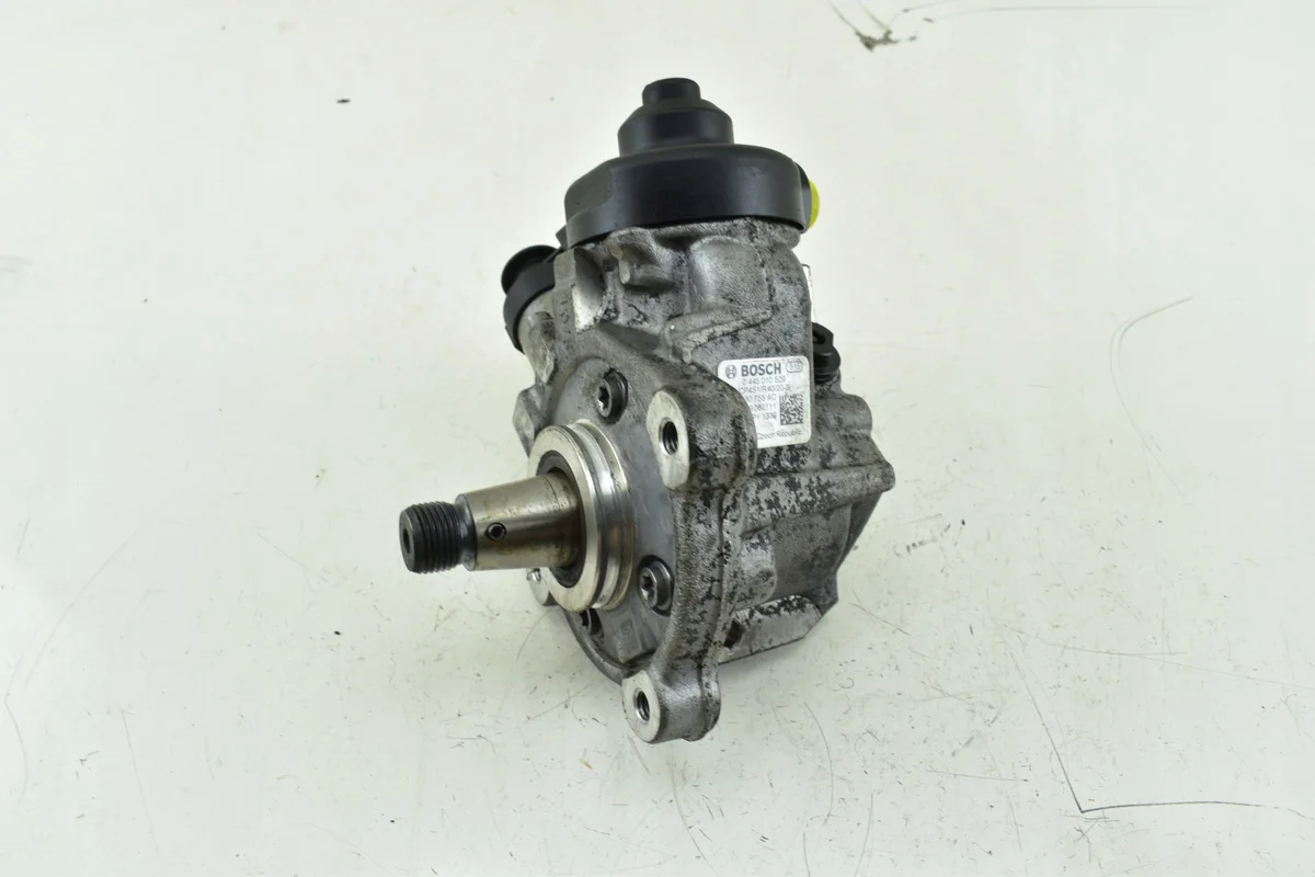 Polttoainepumppu VW Passat B6 Audi A3 8P 2.0 TDI