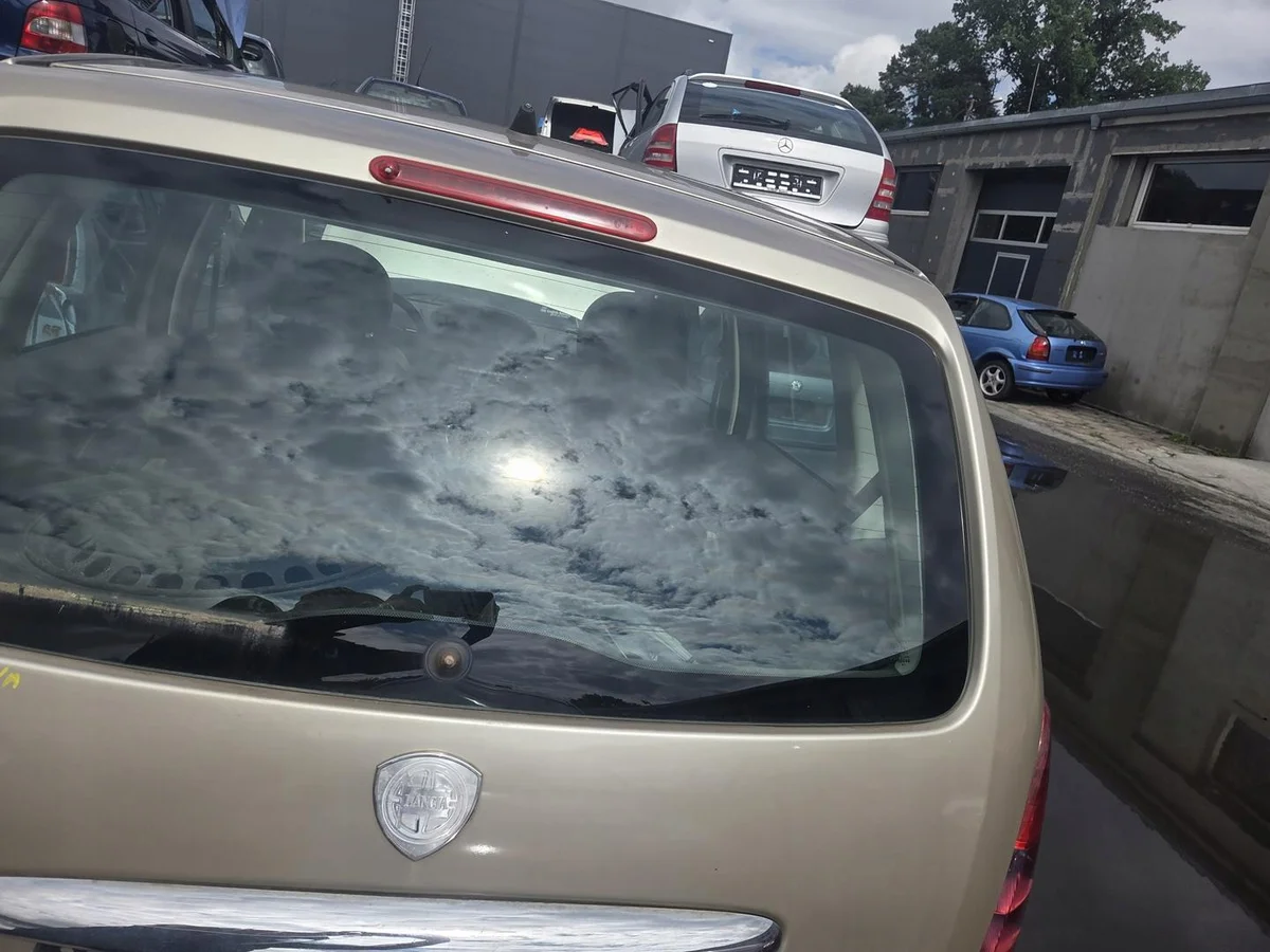 Lancia Musa takaluukku 2003-2011 image 4