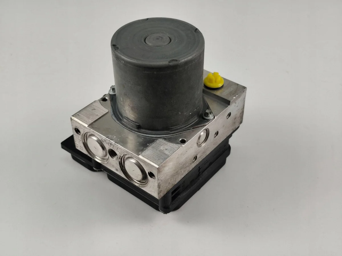 ABS-pumppu Mercedes E W212 A2184310112