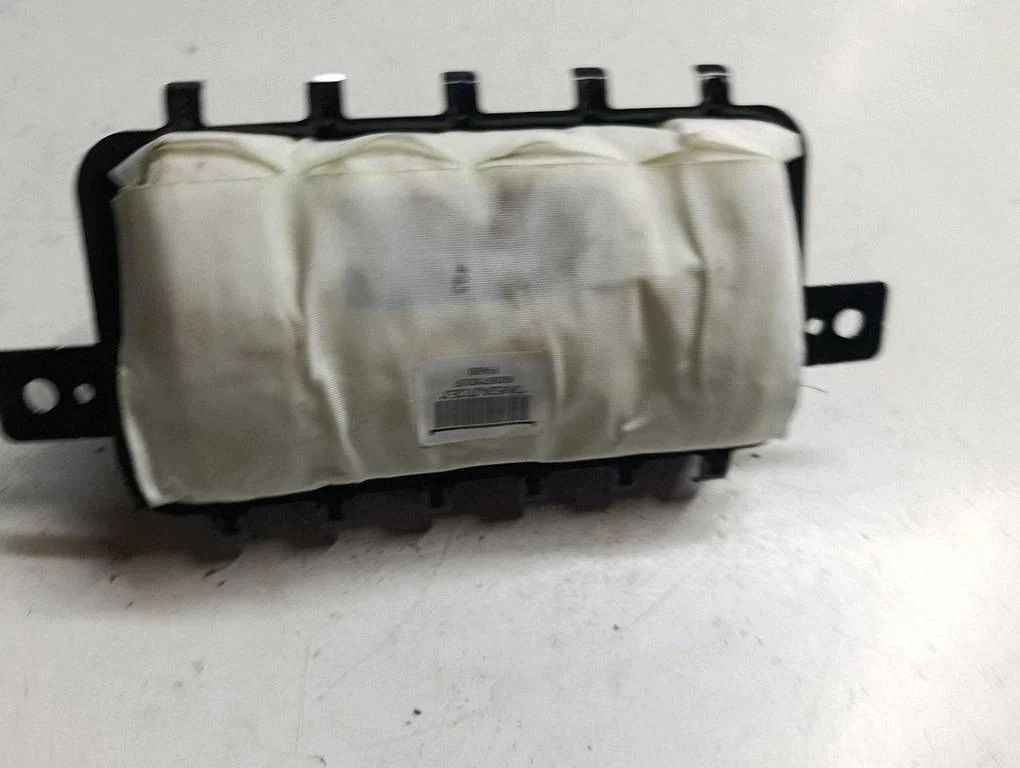 Airbag passager KIA Carens IV 84530-A4000