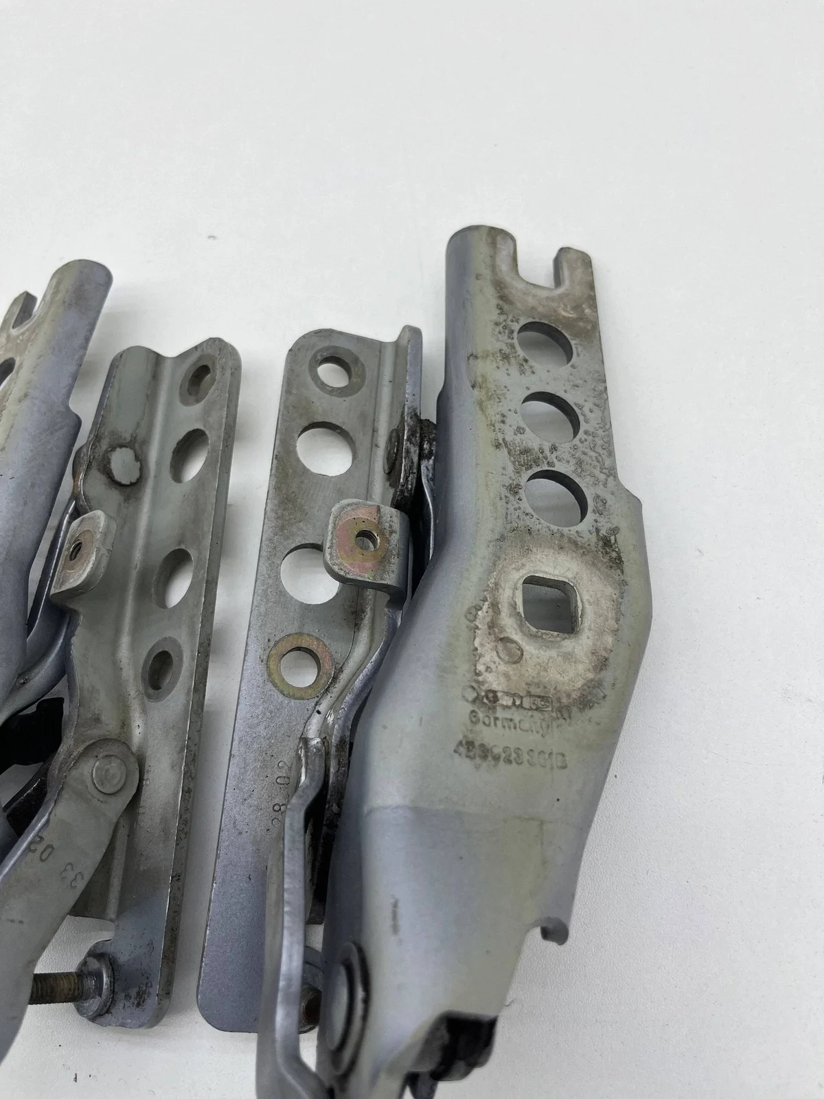 Audi A6 C5 Hood Hinges Left+Right Used