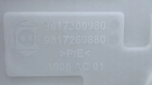 Scheibenwaschbehälter Peugeot Rifter 9817300980 image 7