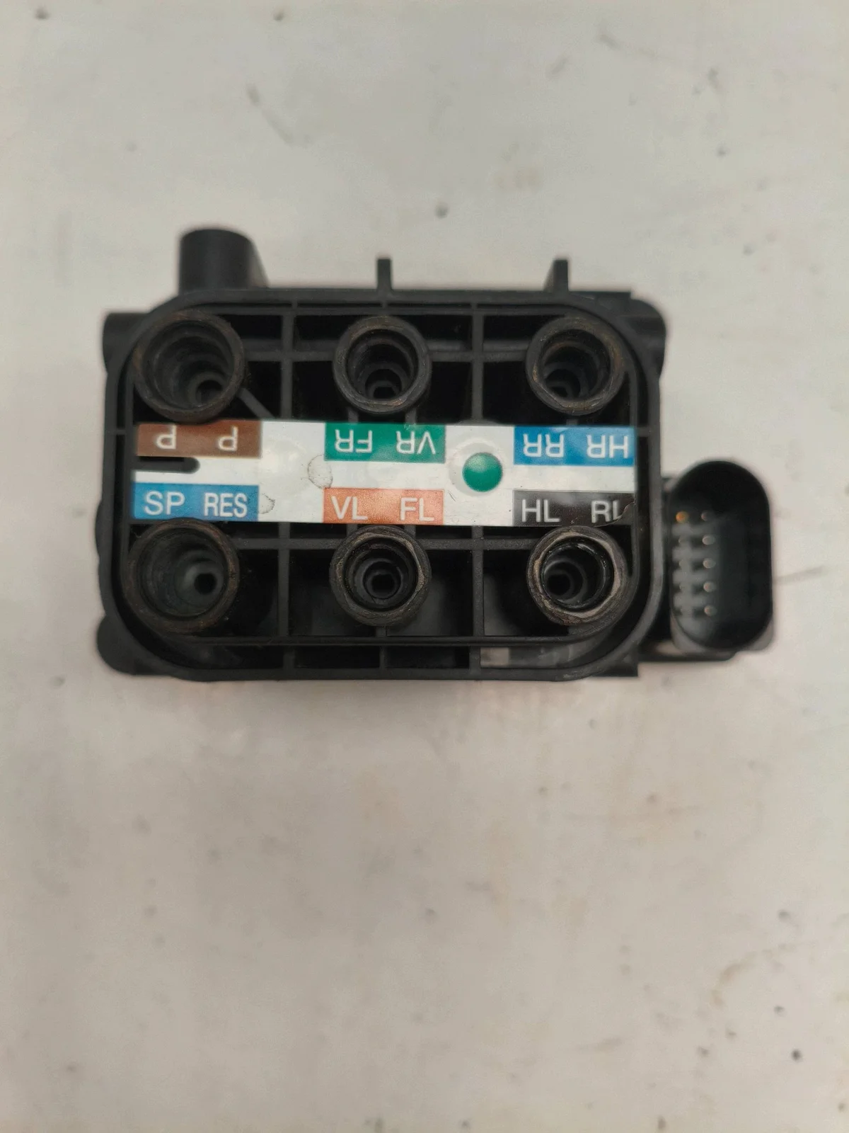 Válvula Distribuidor Suspensión Neumática Audi A6 S6 C7
