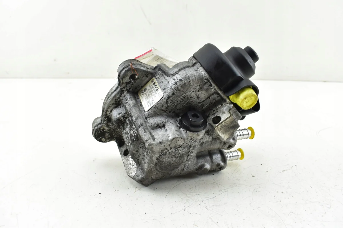 Polttoainepumppu VW Passat B6 Audi A3 2.0 TDI