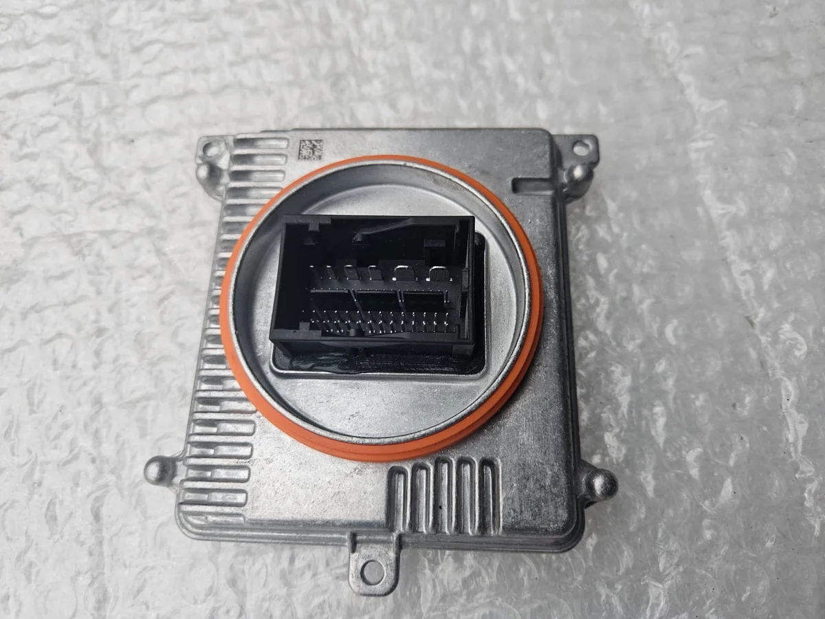 Módulo Farol LED VW Multivan T7 992941572AG image 3