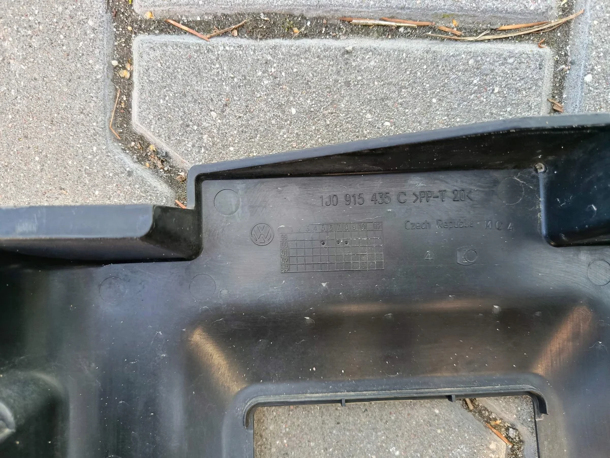 VW Battery Housing 1J0915435C image 6