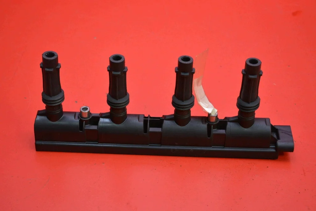 Sytytyspuola Opel Corsa E 1.4 16V 90hv
