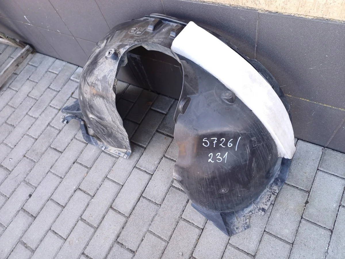 SKODA KAMIQ 23- etulokasuoja oikea