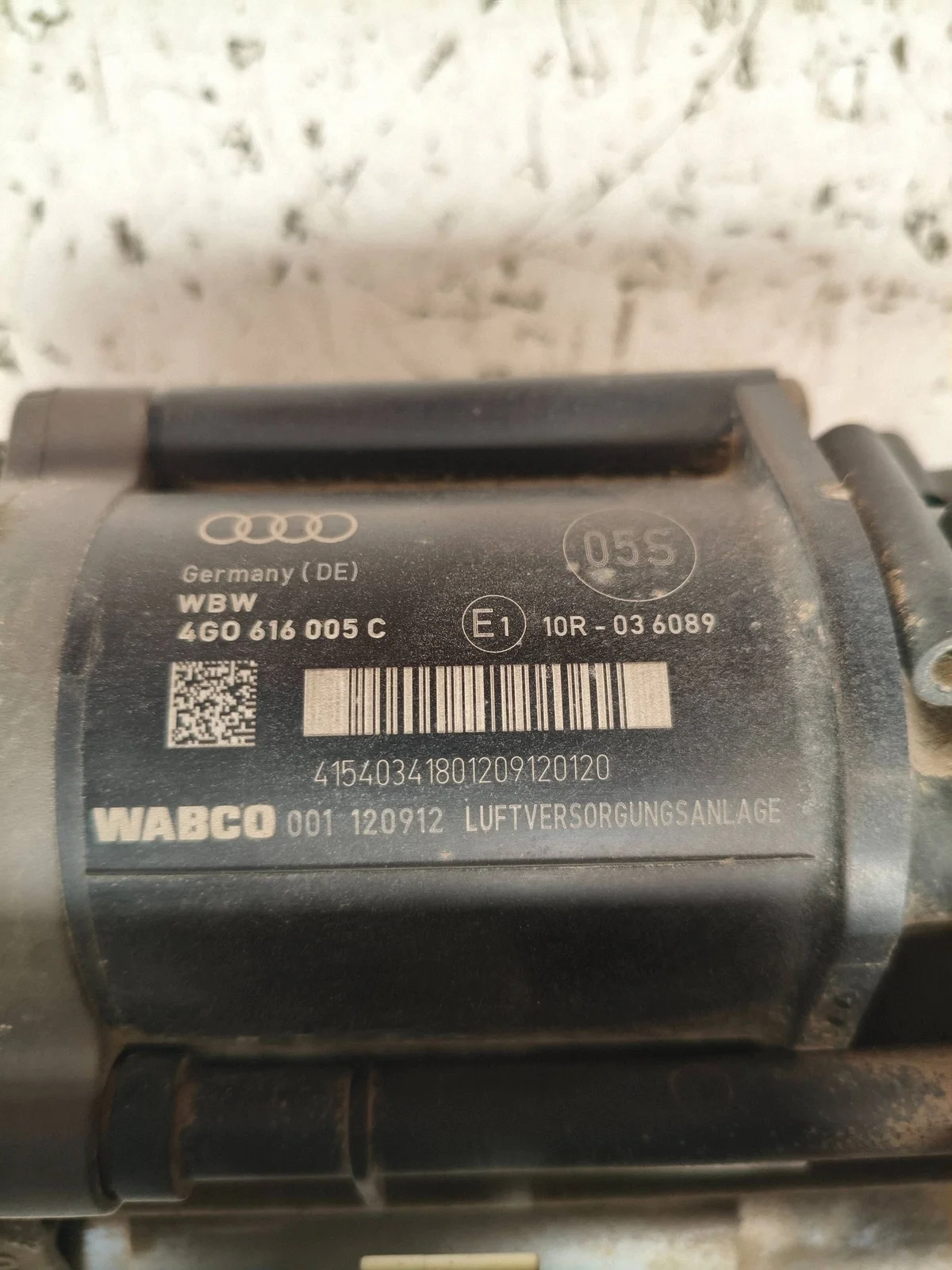 Audi A6 S6 C7 4G Compressor 4G0616005C image 7