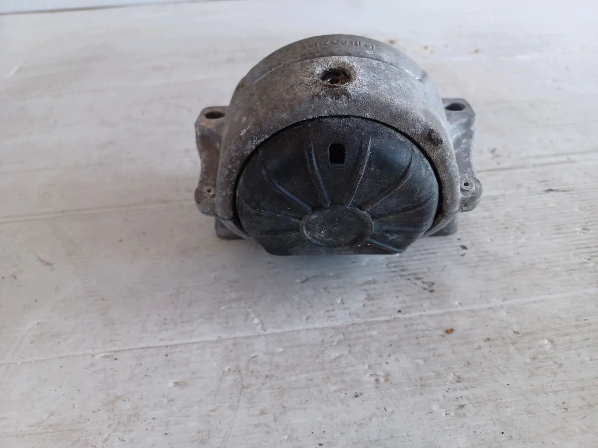 Motorsteun Audi A4 B8 Gebruikt image 3