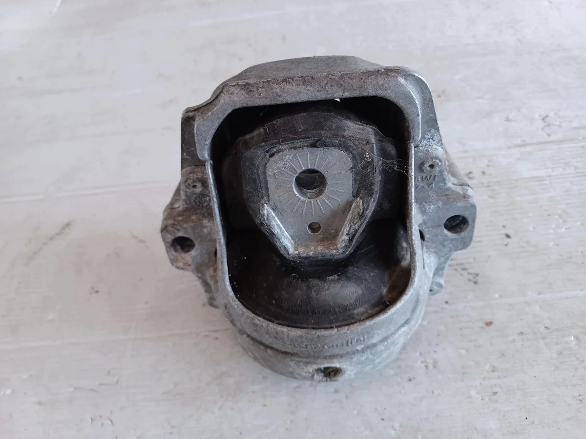 Motorsteun Audi A4 B8 Gebruikt image 5