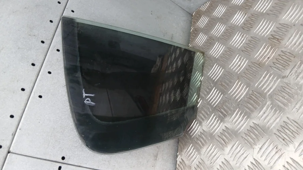 Vitrage Arrière Droit VW Passat B6 1.9TDI 05-10