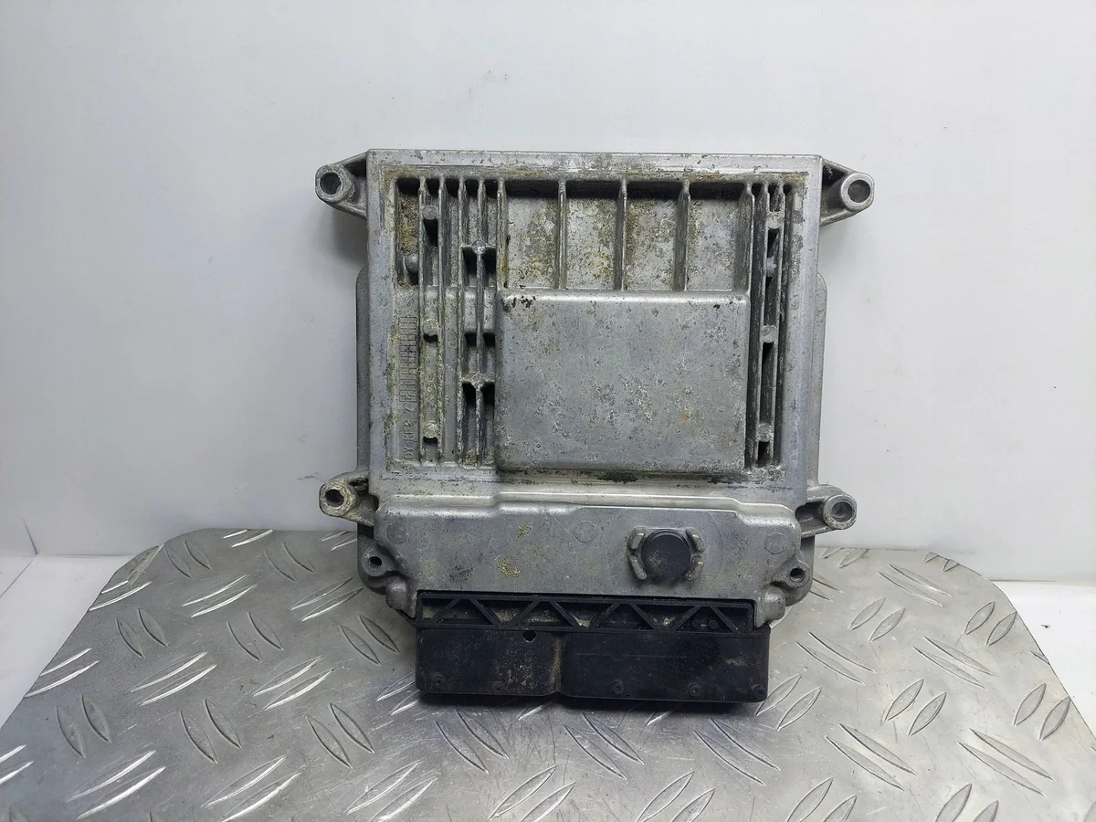 Engine Control Unit Kia Ceed I 0261201202 39110-2B520