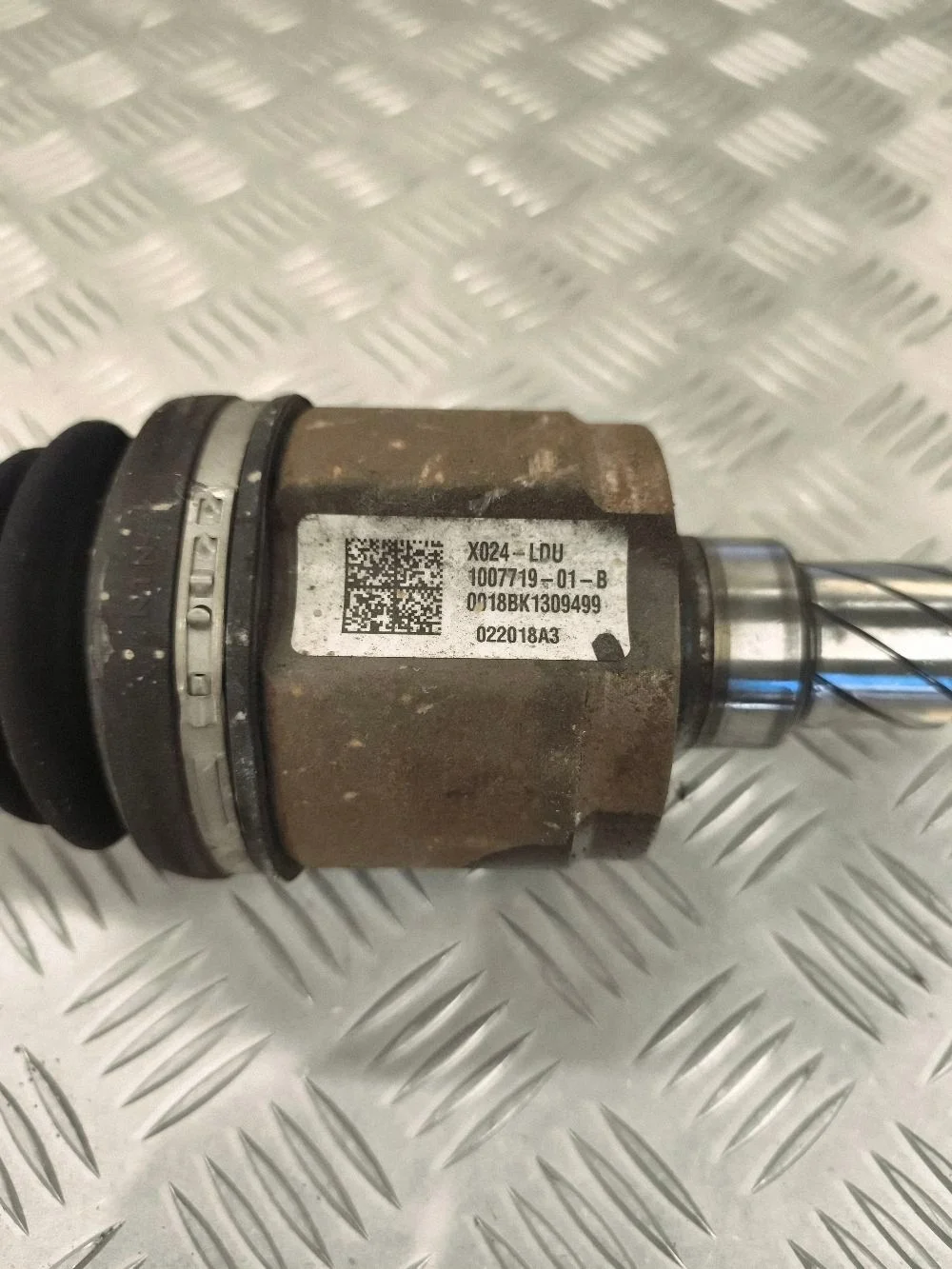Tesla Model S 2016 Semiasse Posteriore OEM 100771901B image 6