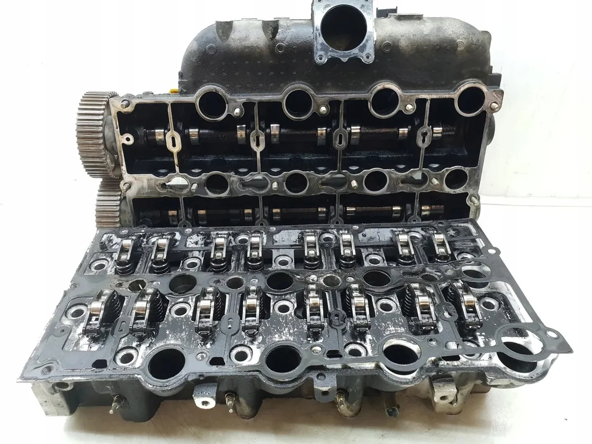 Chrysler Voyager 2006 Tête de Moteur 90352046F