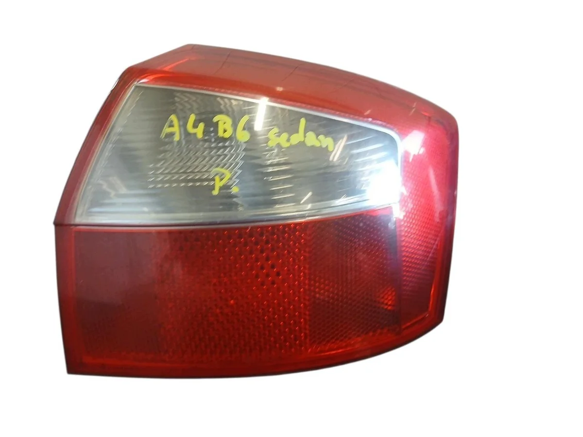 Lanterna Traseira Audi A4 B6 Sedan Direita KAO3985