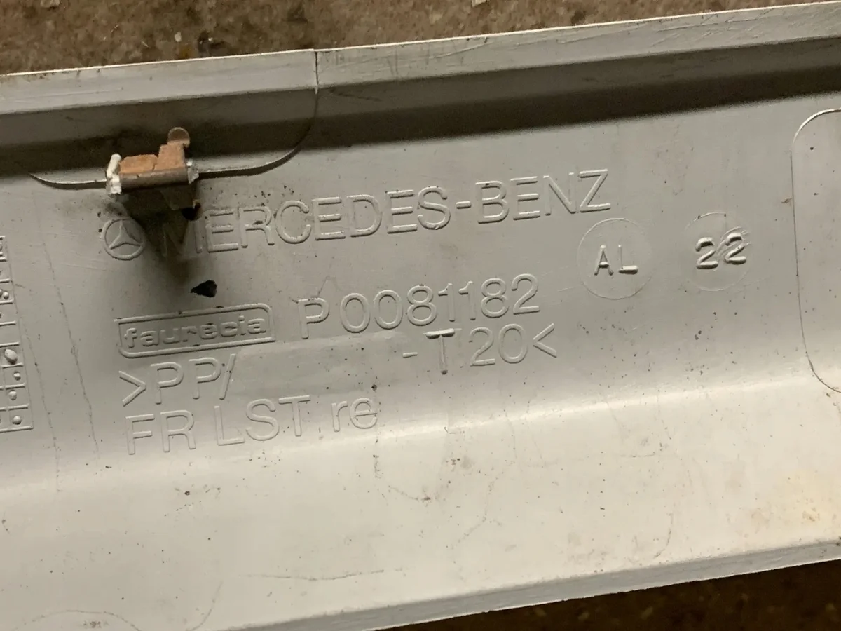 Moldura Puerta Corredera Mercedes Vito W639 image 7