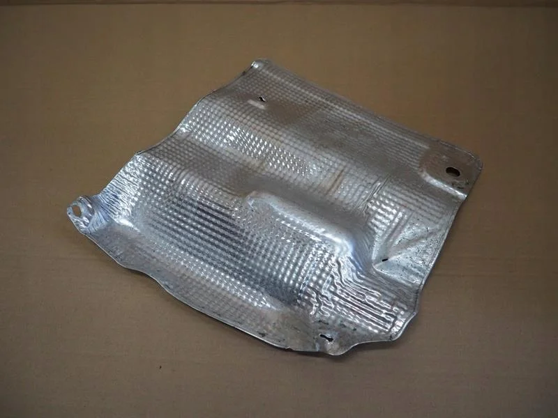 Audi A4 B9 Avant 8W0804172 Cache thermique image 4