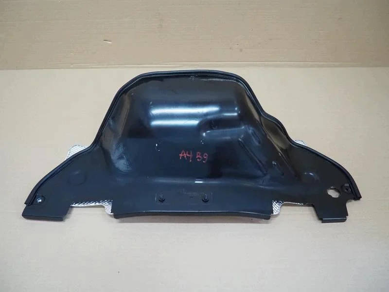 Audi A4 B9 Kombi 8W0819523B thermische kap