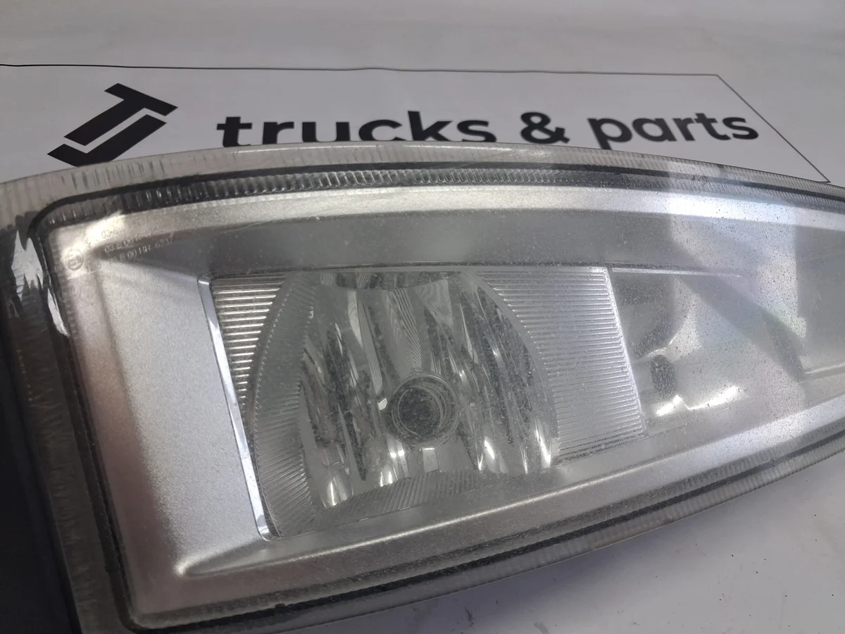Nebelscheinwerfer Rechts Volvo FH 4 Euro 6 image 3