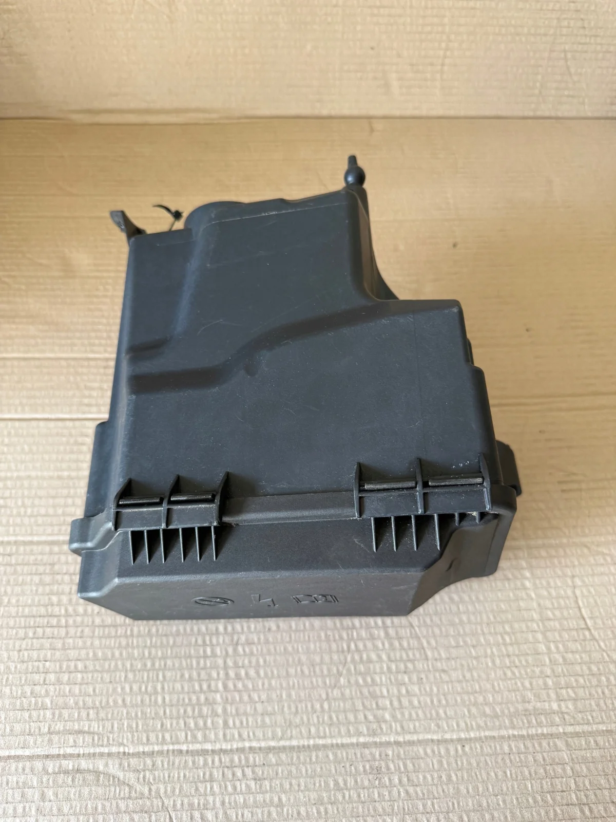 Mercedes E-Class W213 Fuse Box A2139062202 image 3