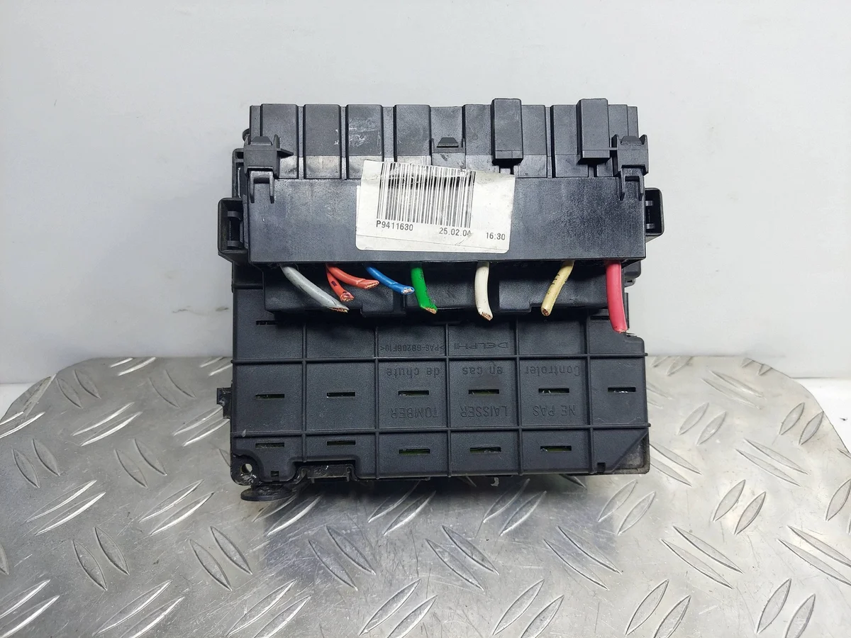 Fuse Box Module Peugeot 307 9646405280