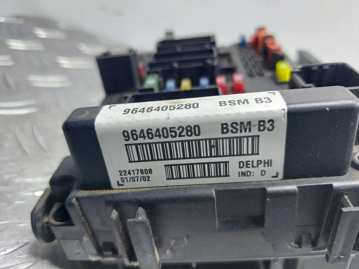 Fuse Box Module Peugeot 307 9646405280 image 4