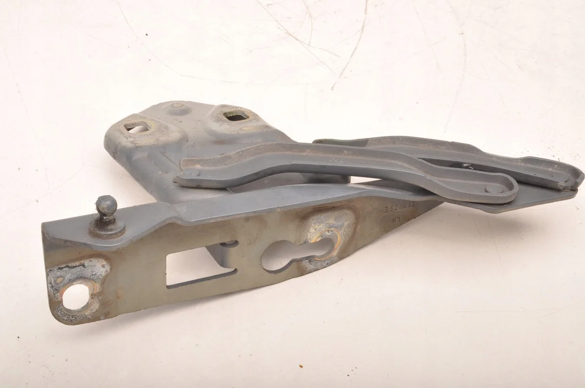 Volvo XC40 II Hood Hinge Left Used