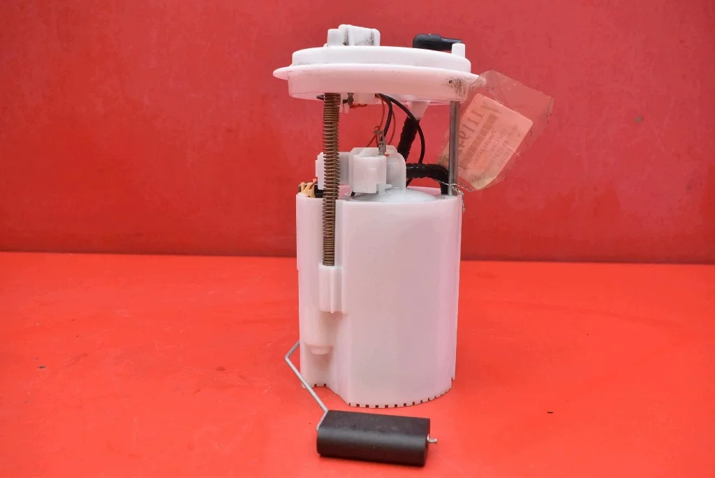 Pompa Carburante Opel Corsa E 1.4 16V Usata