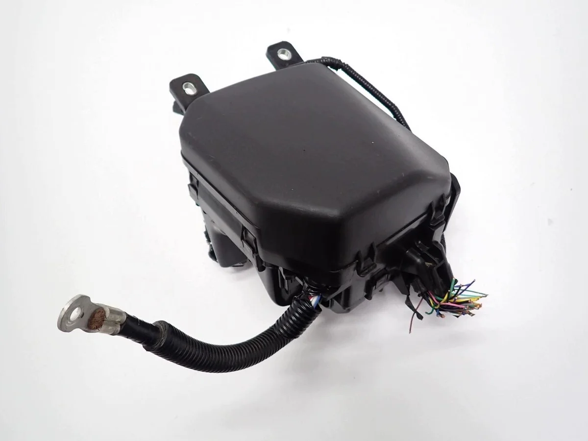 Caja Fusibles Mazda CX-30 BCKB-66765 Usada