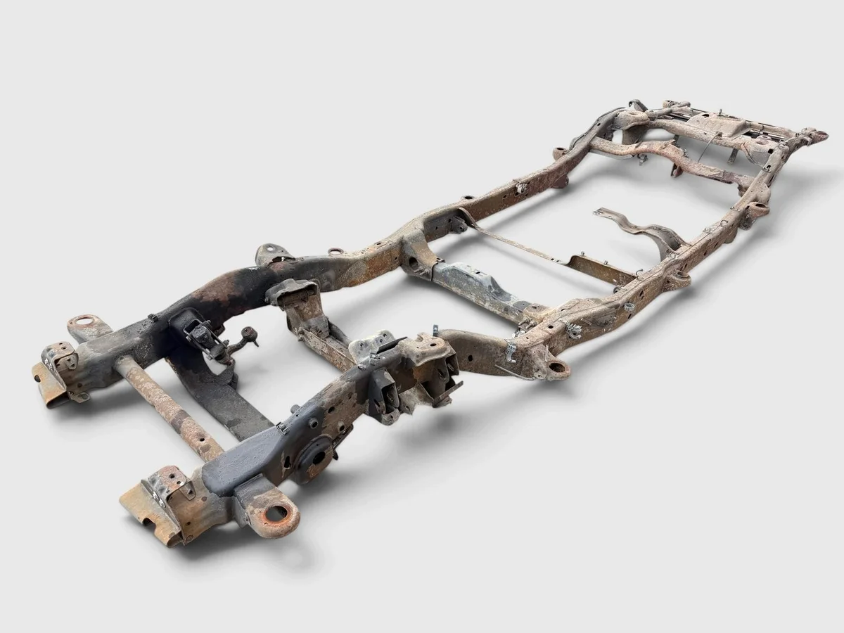 Chevrolet Avalanche 1500 02-06 Rama Nadwozia OEM