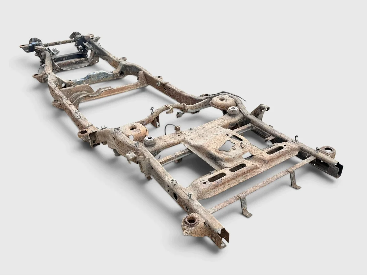 Chevrolet Avalanche 1500 02-06 Frame image 3