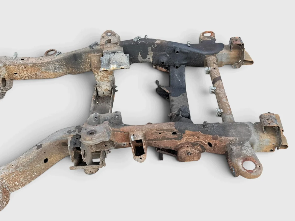 Chevrolet Avalanche 1500 02-06 Frame image 7
