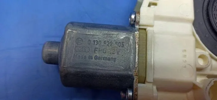 Motor elevalunas Mercedes-Benz E W212 Izquierdo image 7