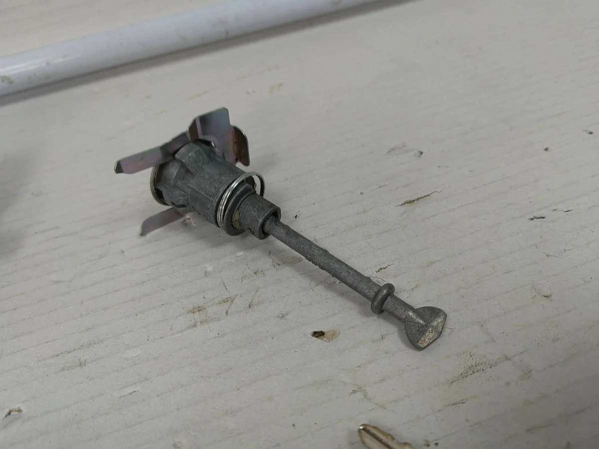 Mitsubishi Space Star II Sluitcilinder KNO2502 image 7