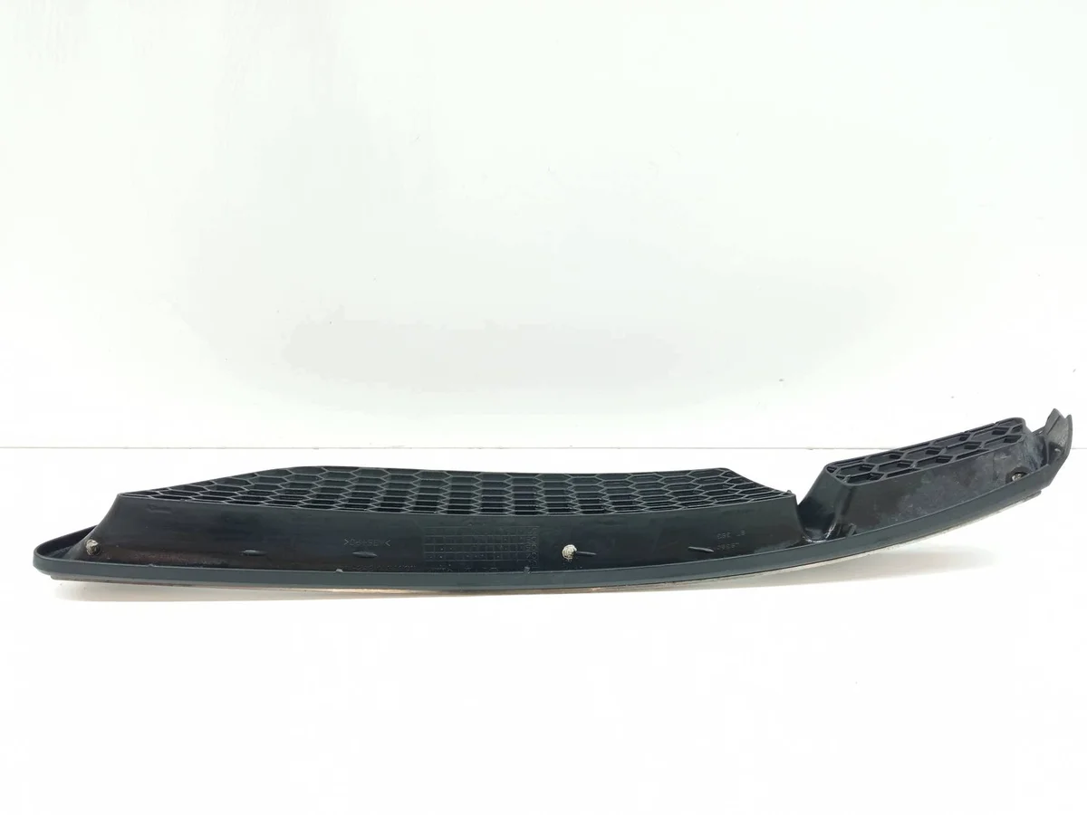 Grill stötfångare höger fram Alfa Romeo GT