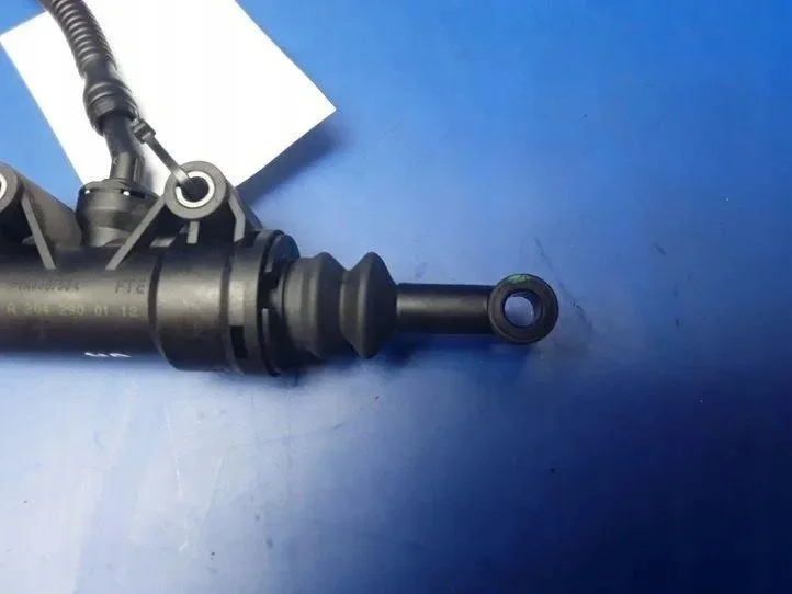 Kytkinsylinteri Mercedes-Benz E W212 A2042900112