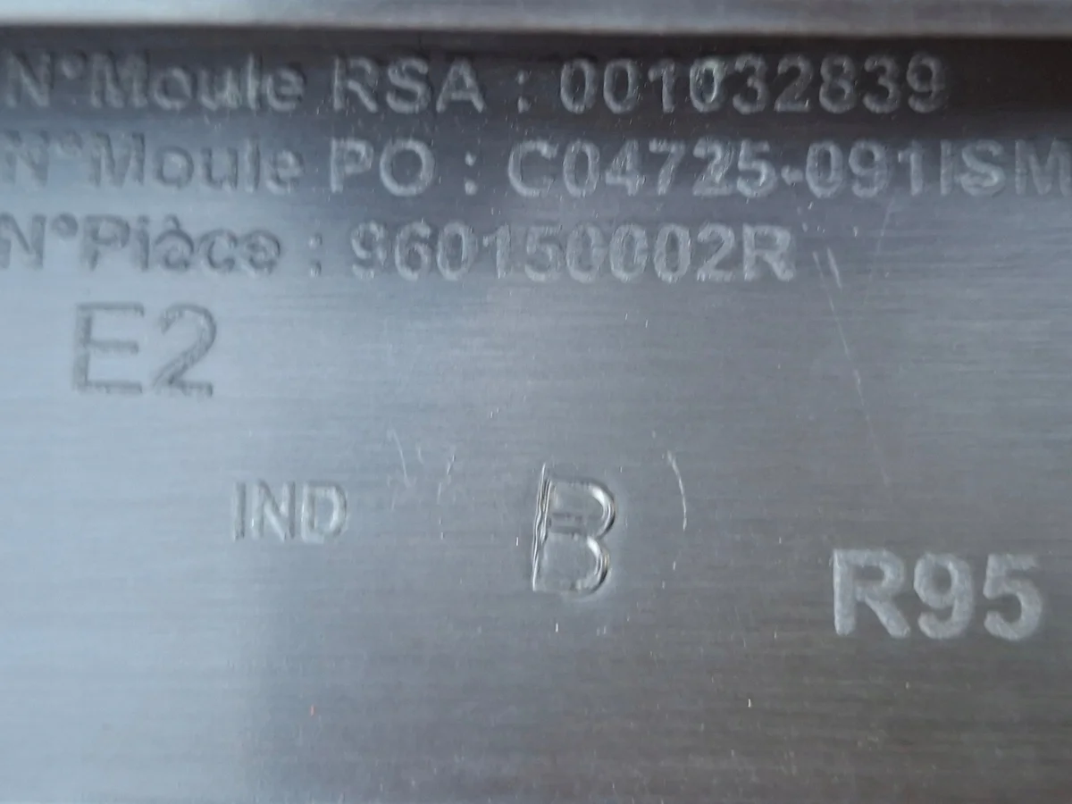 Spoiler Renault Scenic III 09-12 Usado image 3