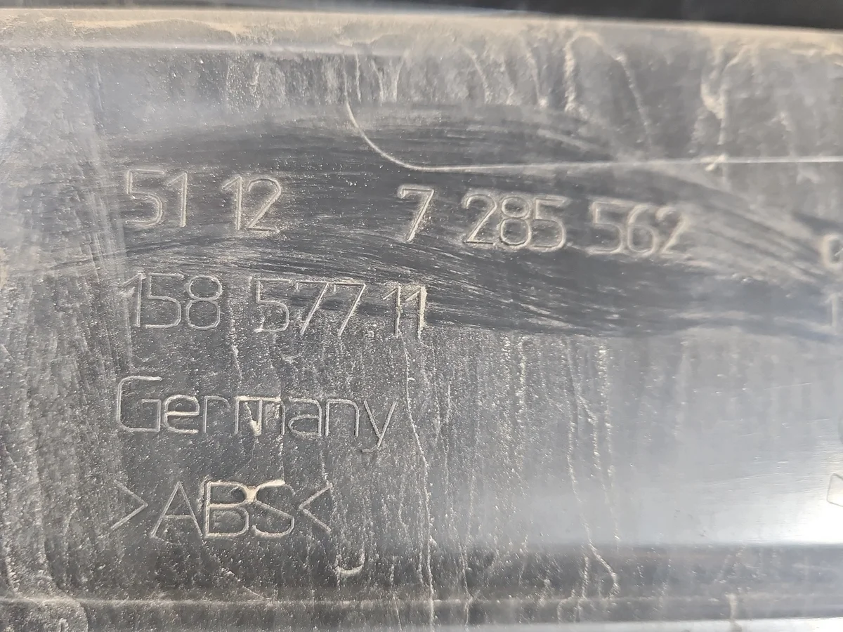 BMW 4 F32 F33 F36 höger bakre stötfångarsläde