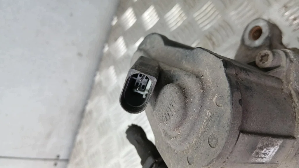 Pinza Freno Trasera Derecha VW Passat B6 image 4
