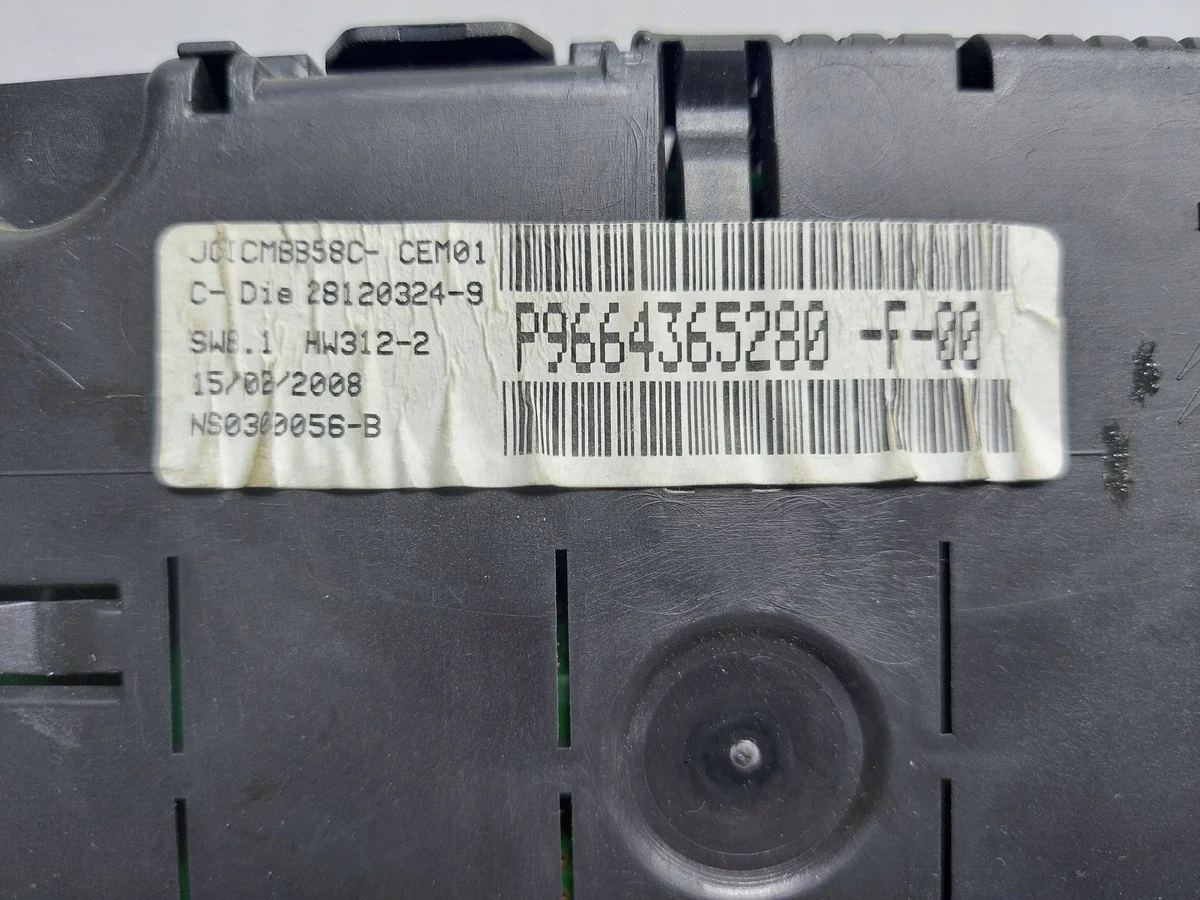 Mittaristo Citroen C4 Picasso 1.6 HDI image 3
