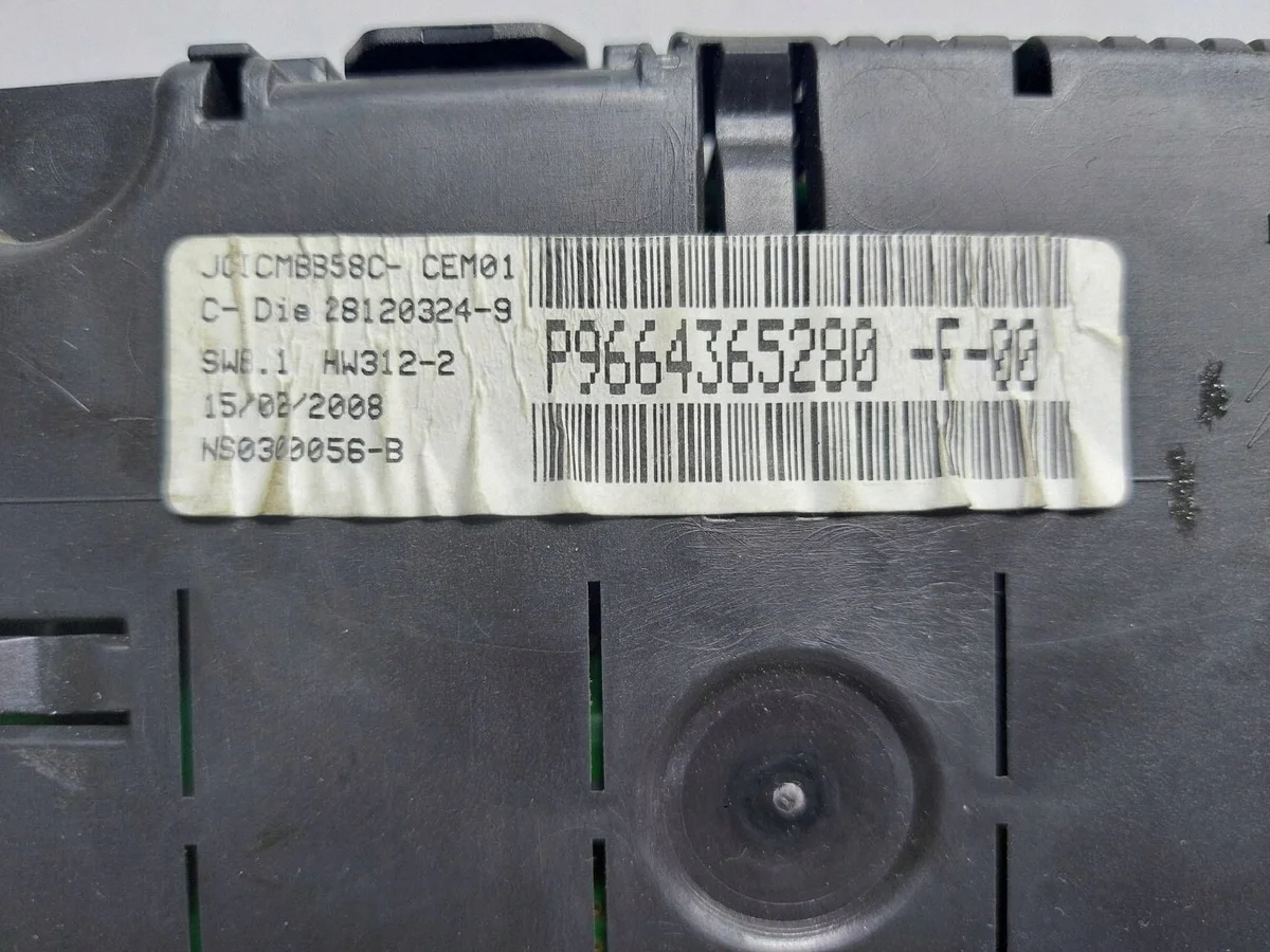 Mittaristo Citroen C4 Picasso 1.6 HDI image 5