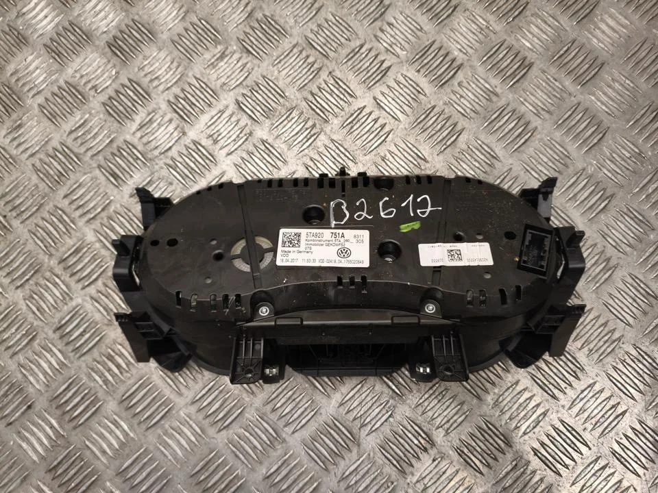 Cuadro instrumentos Volkswagen Touran 2017 image 4