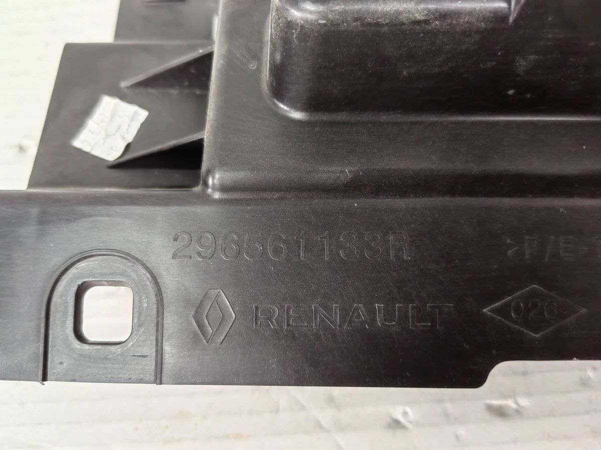 Renault Kangoo E-TECH Soporte Conector Carga