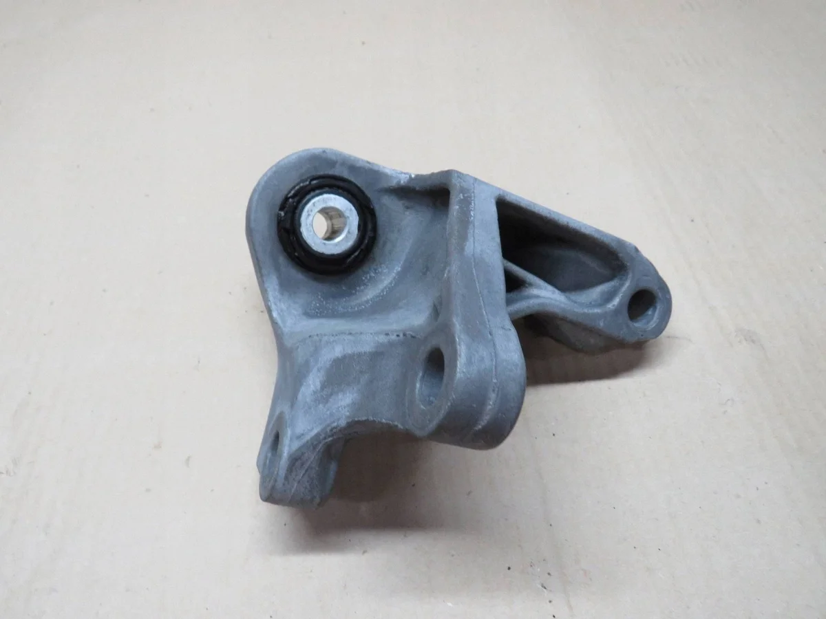 Ford DS73-6P093-GA Support boîte occasion image 3