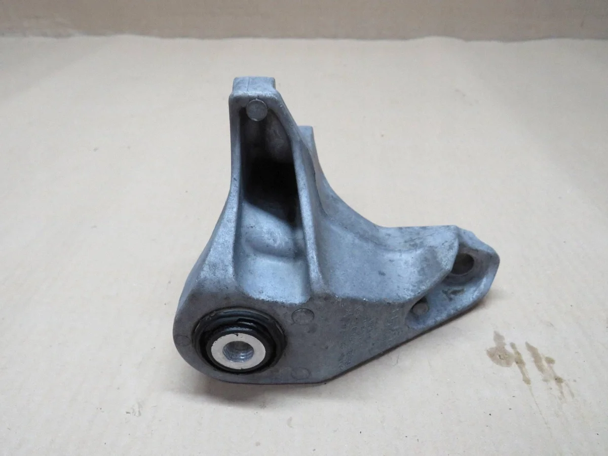 Ford DS73-6P093-GA Support boîte occasion image 6