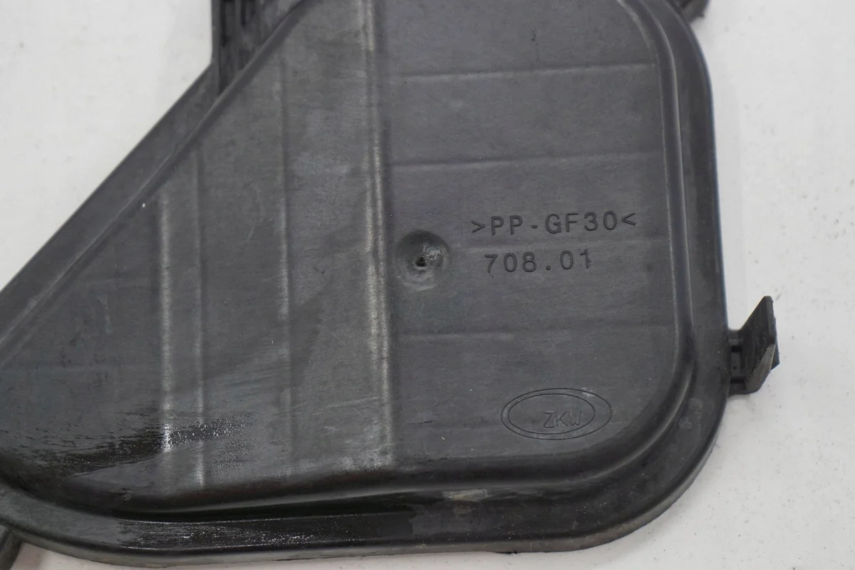 Audi Q3 8U 13R Lampa Täcktäckning Fram 708.01