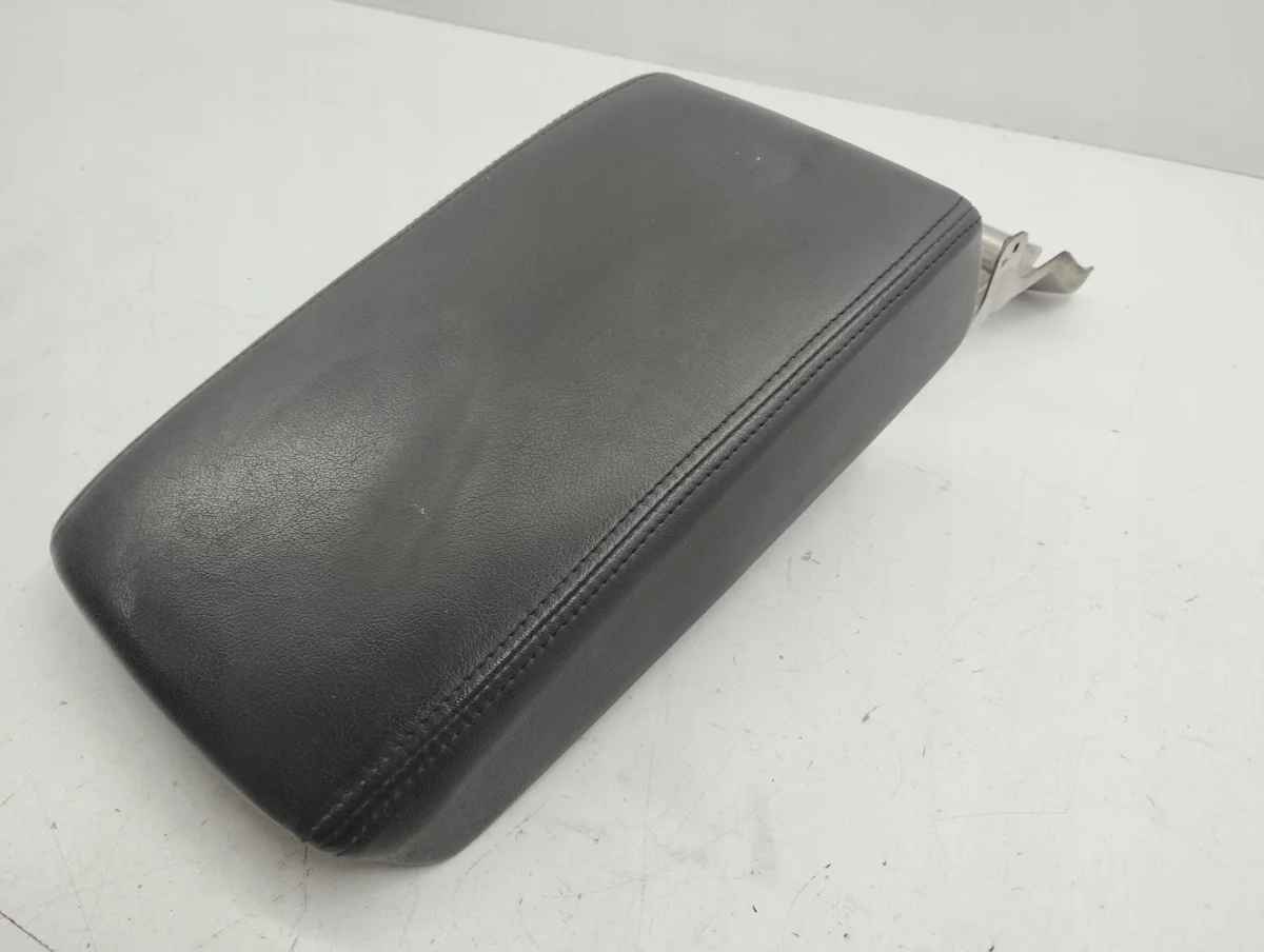 Honda Accord 2009 Middenconsole Armsteun image 4