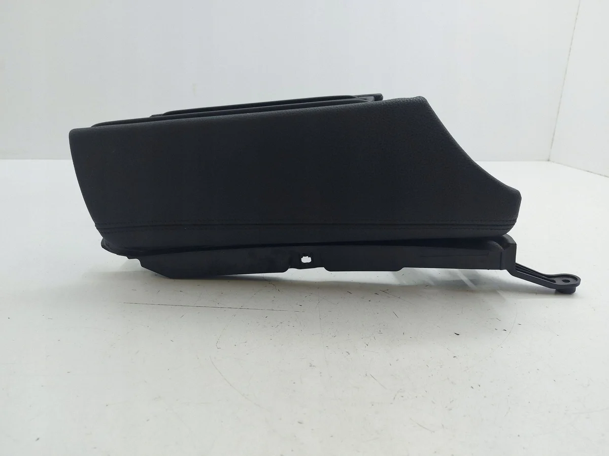 BMW 5 F10 F11 Mittelarmlehne Tunnel AMD104553 image 5
